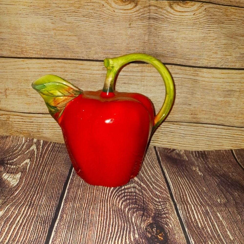WILLIAMS SONOMA Red Apple Pitcher / Fruit Jug w/ Stem Handle